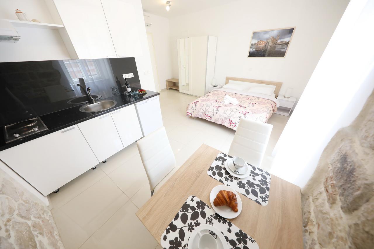 Sites Of Zadar Apartments ภายนอก รูปภาพ